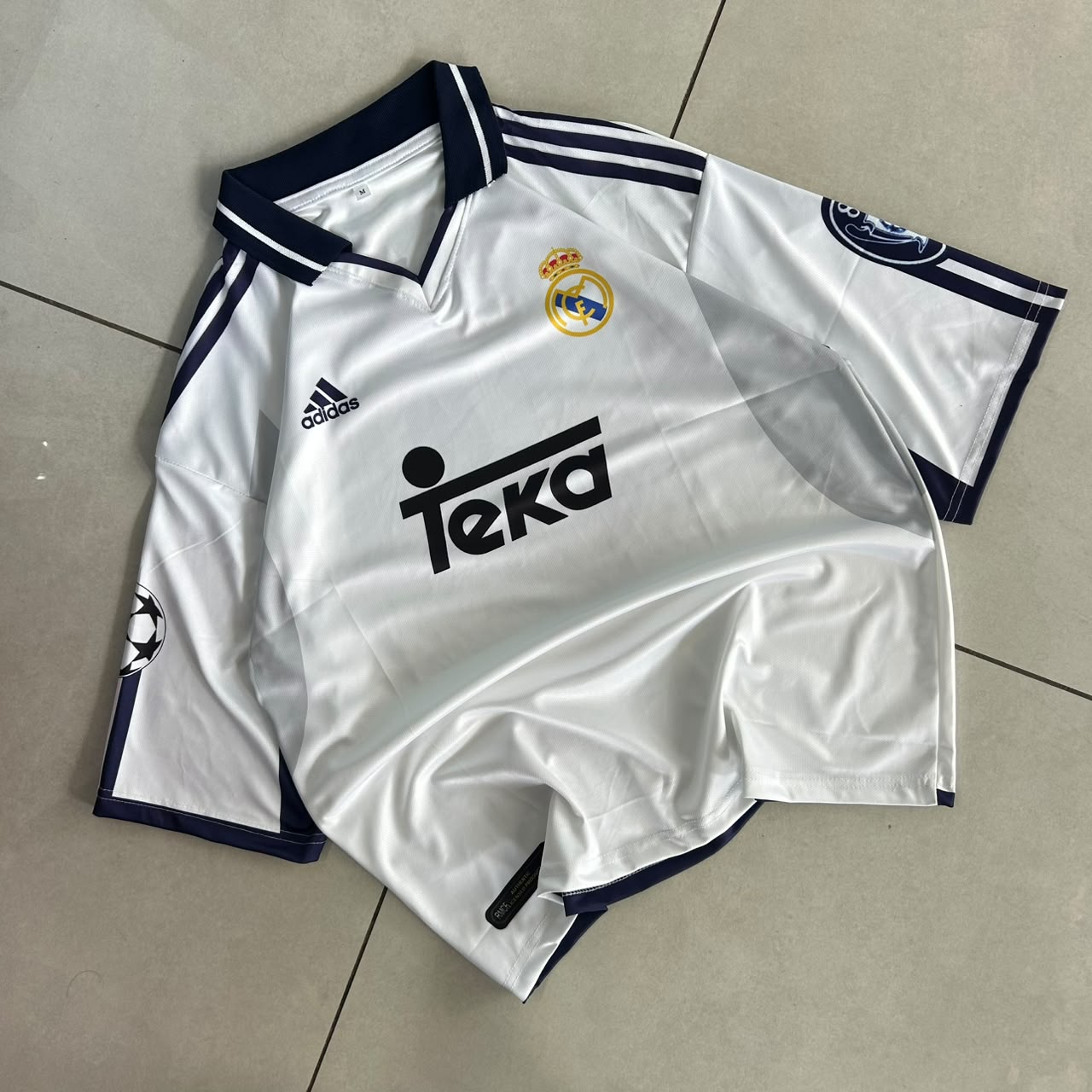 Real Madrid Retro R. Carlos #3 Jersey – Oversize | Kit Culture