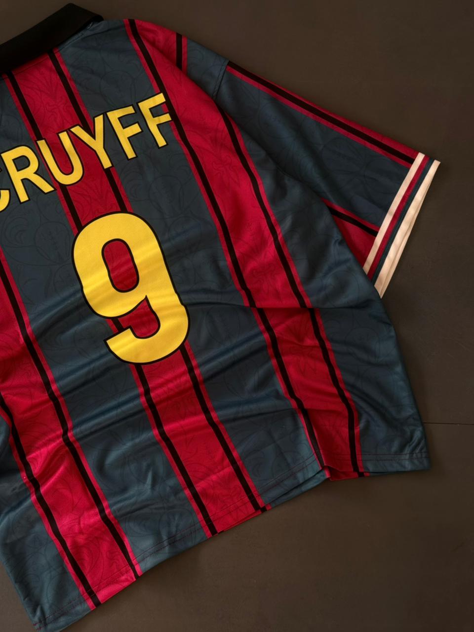 Barcelona Retro Striped Jersey – Cruyff 9 Classic Edition | Vintage oversize Football Shirt| Kit Culture