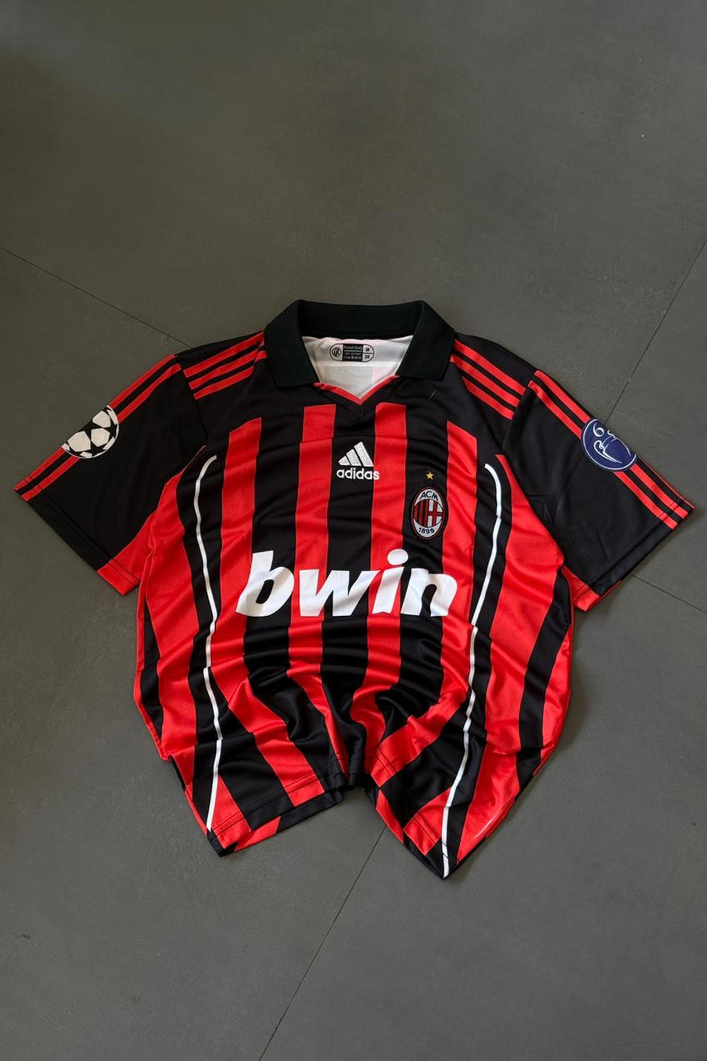 AC Milan 2006/07 Retro Jersey Kaká #22 – Classic Red Black Football Shirt | Embroidery